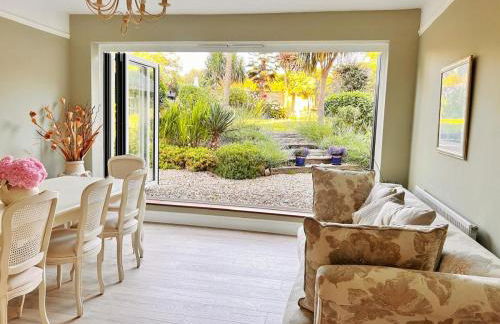 5 Bed in Seaview oc-n33058 - Photo 2