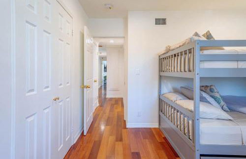 Cozy Home with Pool and Jacuzzi Minutes from Universal Studios - Foto 19