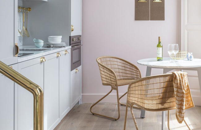 Eden Locke - Photo 33