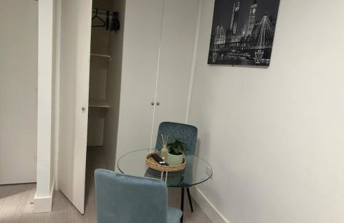 Bright Studio Apt, Great connection 2B - Foto 31