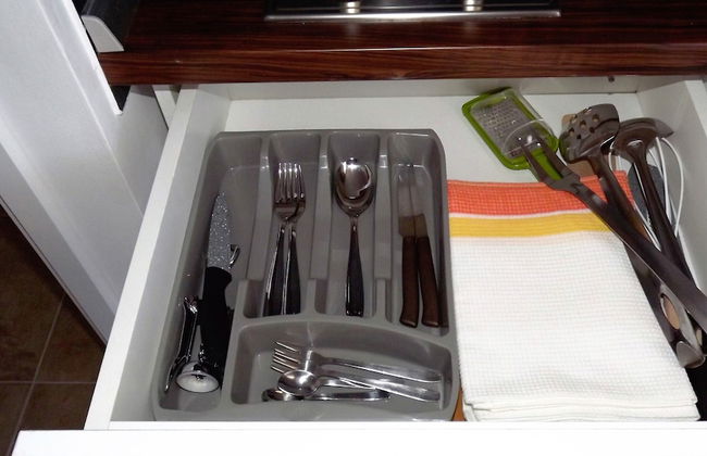 Cozy Apartment 16 With Double bed Sleeper Couch - Photo 16