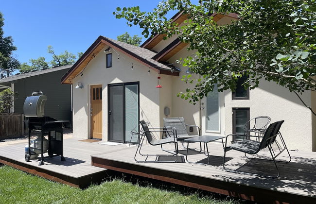 Vibrant Downtown Bungalow – Walk Everywhere! - Foto 29