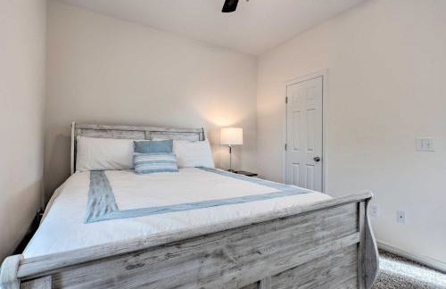 Idyllic Pensacola Home with Yard and Fire Pit! - Foto 17