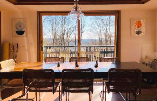 Luxe Plymouth Chalet with Indoor Pool and 3 Decks! - Foto 9