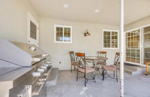 Shop, Hike and Explore Fresno Home with Private Pool! - Foto 28