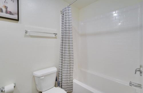 Inviting Henderson Townhome with Community Pool! - Foto 14