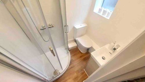 Inviting 4-Bed House near Heathrow w Fireplace - Foto 3