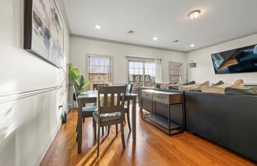 HUGE Cozy Jersey City Oasis with Double Balcony - 20 mins to NYC - Foto 14