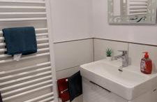 Tolle Untergeschoss-Wohnung für bis zu 5 Personen mit großem Garten und Terrasse - Photo 23