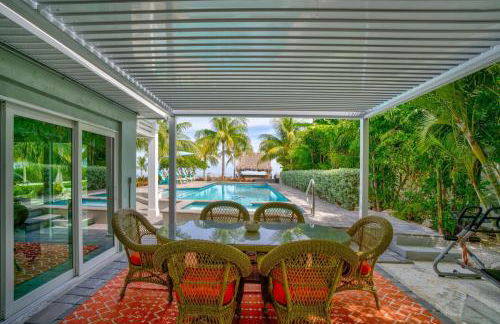 Paradise Point - Luxury Oceanfront Estate - Pool, Dock, Outdoor Kitchen & Family Amenities - Foto 32