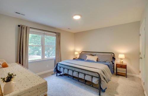 7 Mi to Dtwn Raleigh BBQ-Ready Townhome! - Foto 12