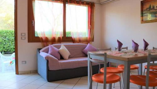 Functional Flat in a Pool Paradise - Photo 4