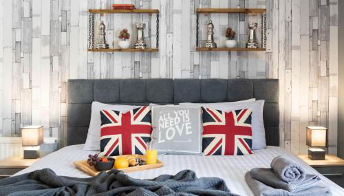 Cosy 3 Bedroom House - Private & Central - Ultra WiFi - Foto 1