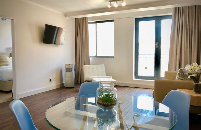 Urban Oasis at The Square - Photo 22