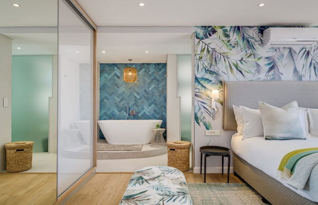 Exquisite Mouille Point Apt by Golf Course Serene Suite - Photo 42