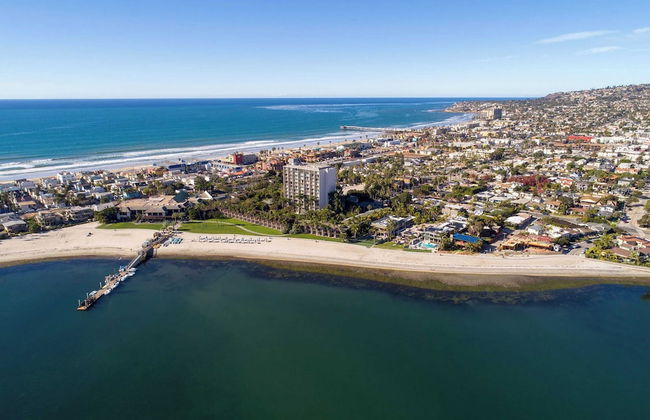 Endless Summer by Avantstay Serene Beachfront Escape w/ Sunset Views! - Photo 25