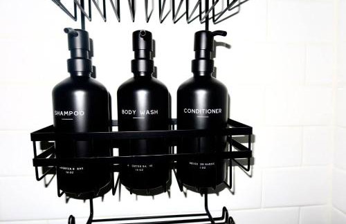 Brand NEW King Suite| Movie/Game Room| Coffee Bar - Foto 21