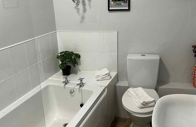 The North Wales Gathering - Hot Tub Sleeps Up 16 - Foto 7