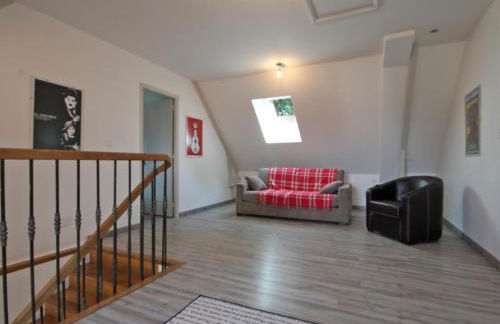 Maison spacieuse à St Denis de Villenette avec jardin clos - FR-1-497-115 - Foto 13