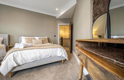 Stylish City Apartment Sleeps 6 - Foto 12
