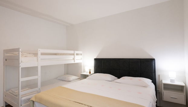 House Rose With Garden and Pool - Foto 5, Habitación