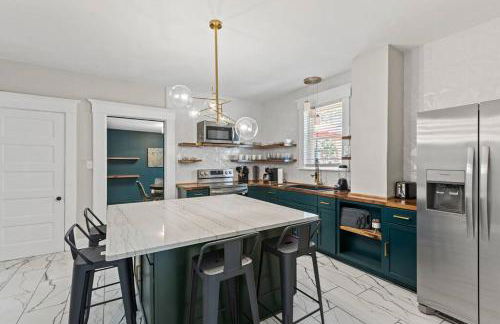 The Luxe Hot Tub Private Bar 12 Min to Horse Park - Foto 42