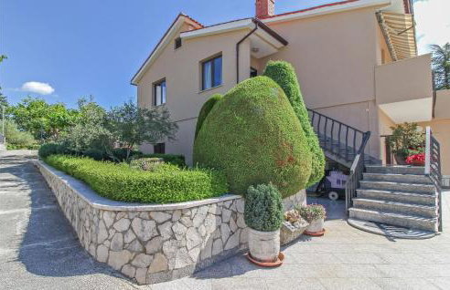 2 Bedroom Lovely Apartment In Gracisce - Foto 1