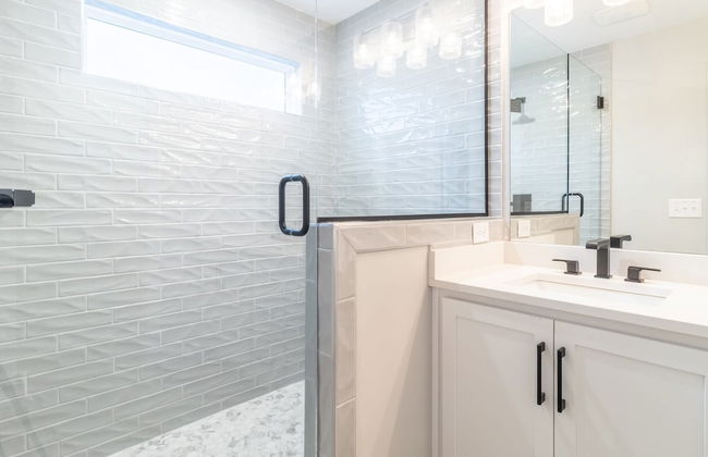 Monty by Avantstay 4bdr 4BA Balcony w Outdoor Seating 5mins to DT - Photo 20