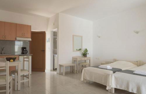 Reina Apartments - Photo 42