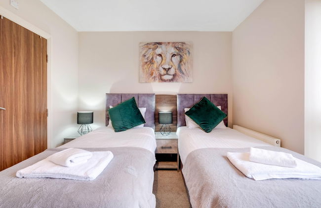 Town Center 4 Bedroom 4 bathroom House - Foto 15