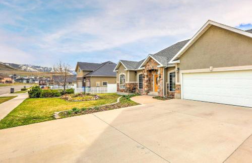 Elegant Smithfield Home with Views - 6 Mi to USU! - Foto 33