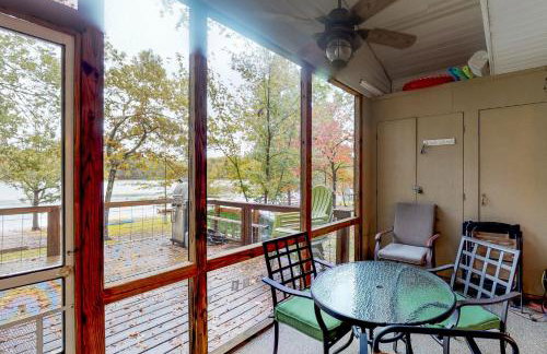 Bring Your Boat! Lake Murray Haven with Deck and Dock - Foto 19