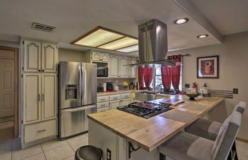 Spacious Lancaster Family Ranch - BBQ and Patio - Foto 2