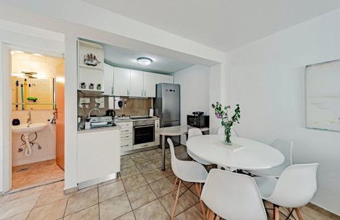 2 Bedroom Gorgeous Home In Hodilje - Photo 5