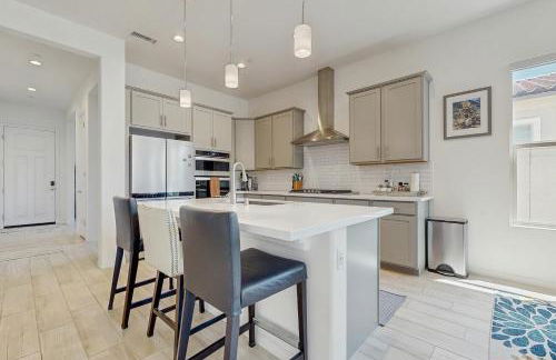 Bright desert oasis with hot tub and grill, shared pool and tennis in 55 plus community - Foto 9