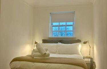 Epic Location, Views & Large Private Terrace - Photo 27