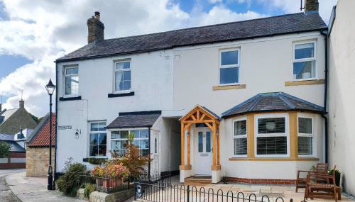 Cygnet Cottage - Photo 1