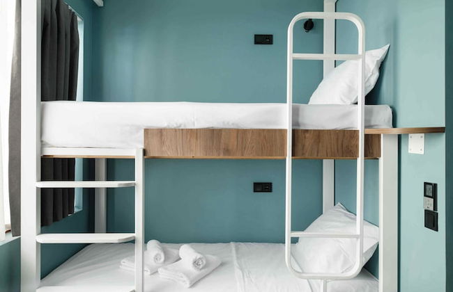 Zeus is Loose Hostel - Photo 12