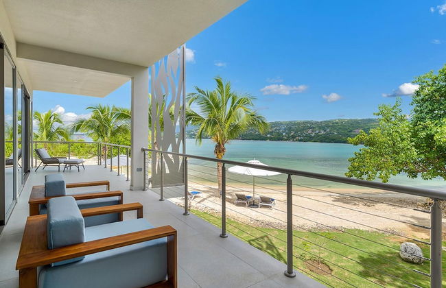 Santosha Whitehouse JM - 10 Bedroom Villa w Private Beach - Photo 18