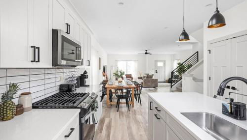 Hot Tub - Gym - Pizza Oven - PS5 - Ping Pong - 2MIN from DT - Foto 4