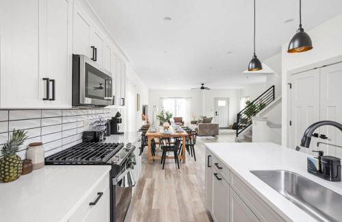 Hot Tub - Gym - Pizza Oven - PS5 - Ping Pong - 2MIN from DT - Foto 4