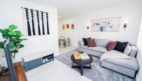 Close to the Action, Peaceful When You Return - Foto 3, Other