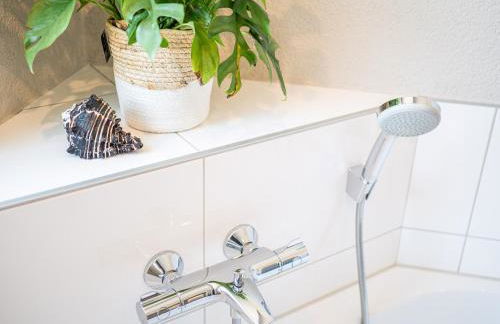 Design Apartment zentral für 6 in Andernach: Ausblick, WiFi, Küche - Photo 9