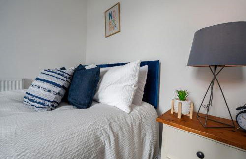 Entire 4 Bedroom house in Bootle Liverpool-Ideal for contractors, family and group-Free Parking & Free internet-Sleeps 7 - Foto 25