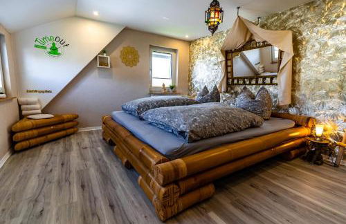 Timeout Namaste - Photo 1