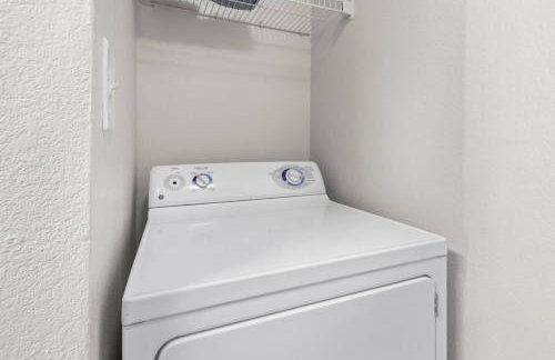 Prime Location, 2 mins to Airport, 5 mins to Dwntn - Foto 68