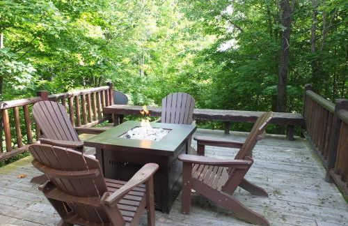 The Hillside Hideaway at Crystal Lake - Great Spa! - Foto 15