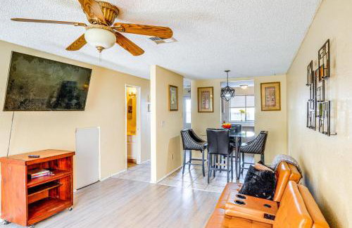 Patio and Mtn Views Family Gem in California City - Foto 1