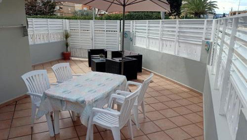 Gran Terraza cerca del mar. - Photo 3