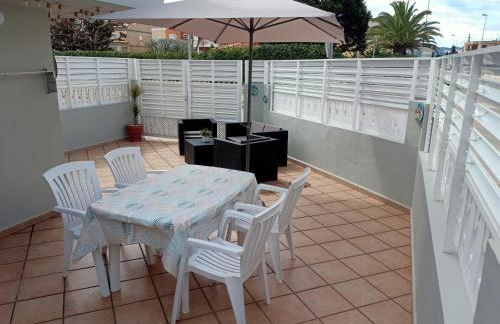 Gran Terraza cerca del mar. - Photo 3